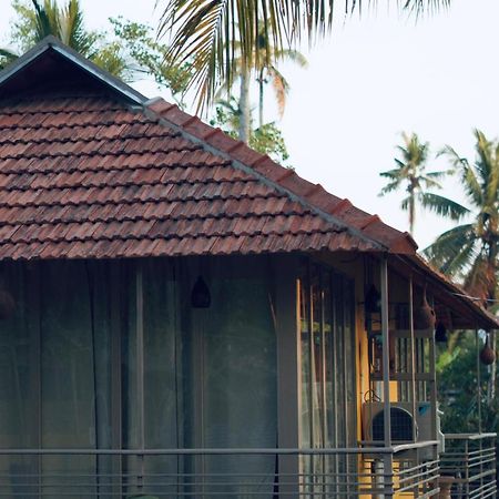 Vrindavan Homestay Mundrothuruth Buitenkant foto