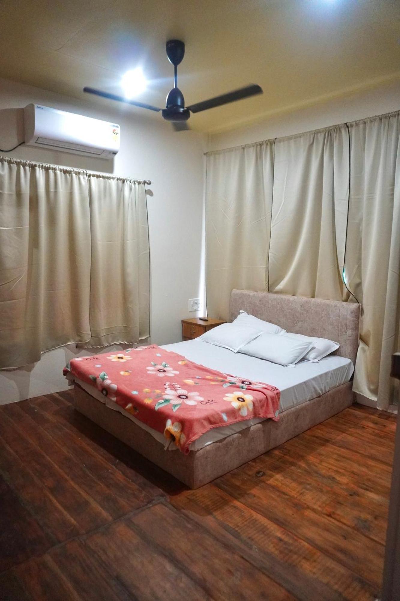 Vrindavan Homestay Mundrothuruth Buitenkant foto